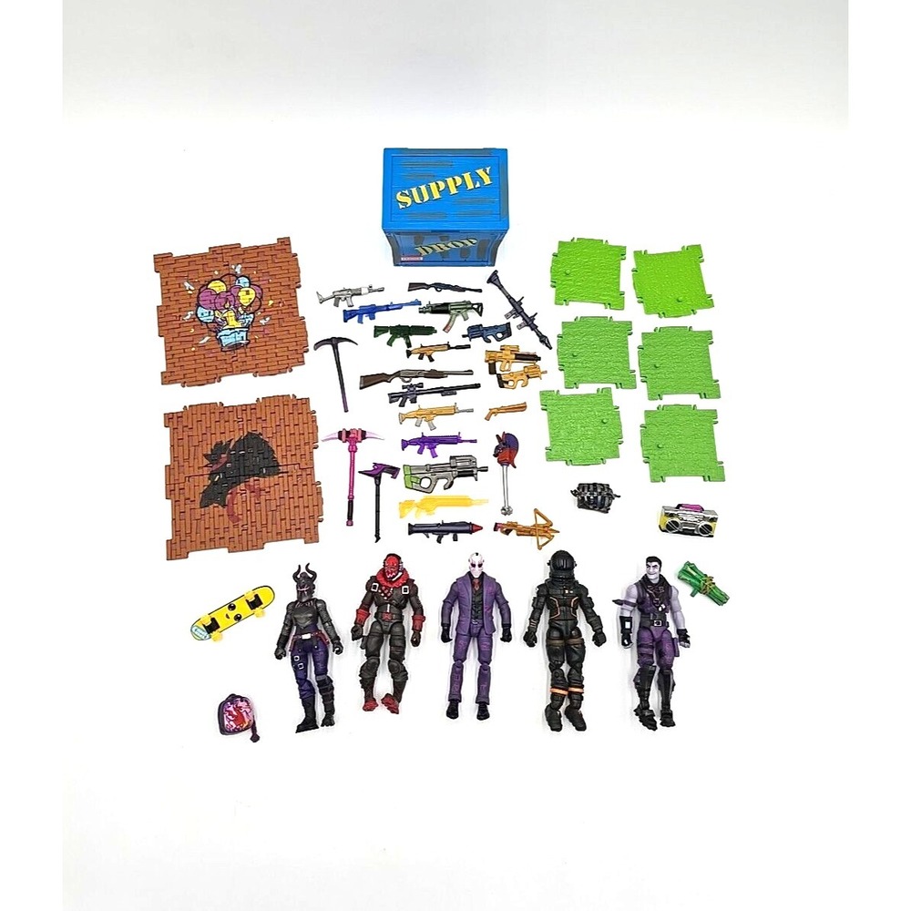 Fortnite Toy Lot Action Figures With Building Pieces And Weapons